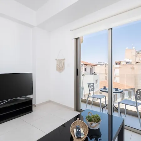 Downtown Urban 2 Bedroom Apartment *